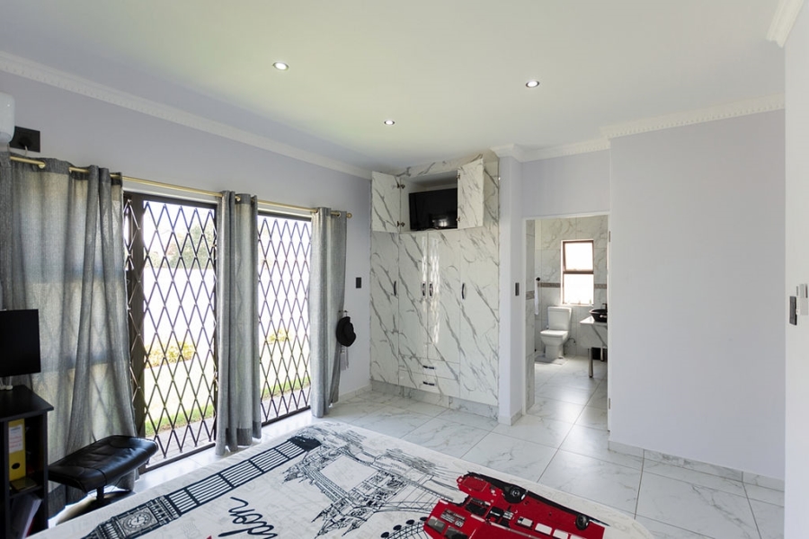 3 Bedroom Property for Sale in Country Club Western Cape